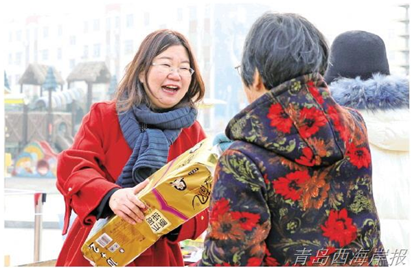 “最美新區(qū)人”候選人：隱珠街道石橋管區(qū)黨委副書記、主任，雙珠路社區(qū)黨委書記 張英
