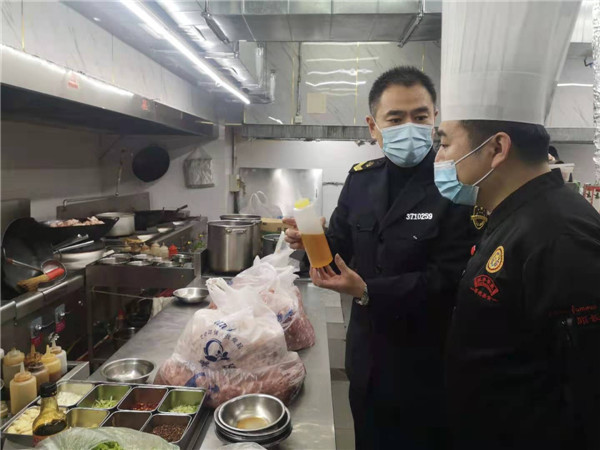 嶗山43家年夜飯，市場(chǎng)君全覆蓋檢查讓您安心就餐！ 