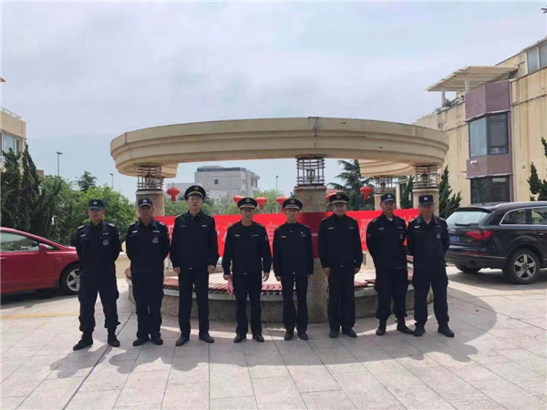 “為民辦實事”，嶗山一小區(qū)臨時地樁被再次清理