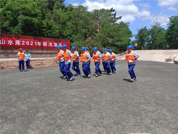 以練為戰(zhàn) -青島水務(wù)海潤自來水集團開展2021年嶗山水庫防汛應(yīng)急演練